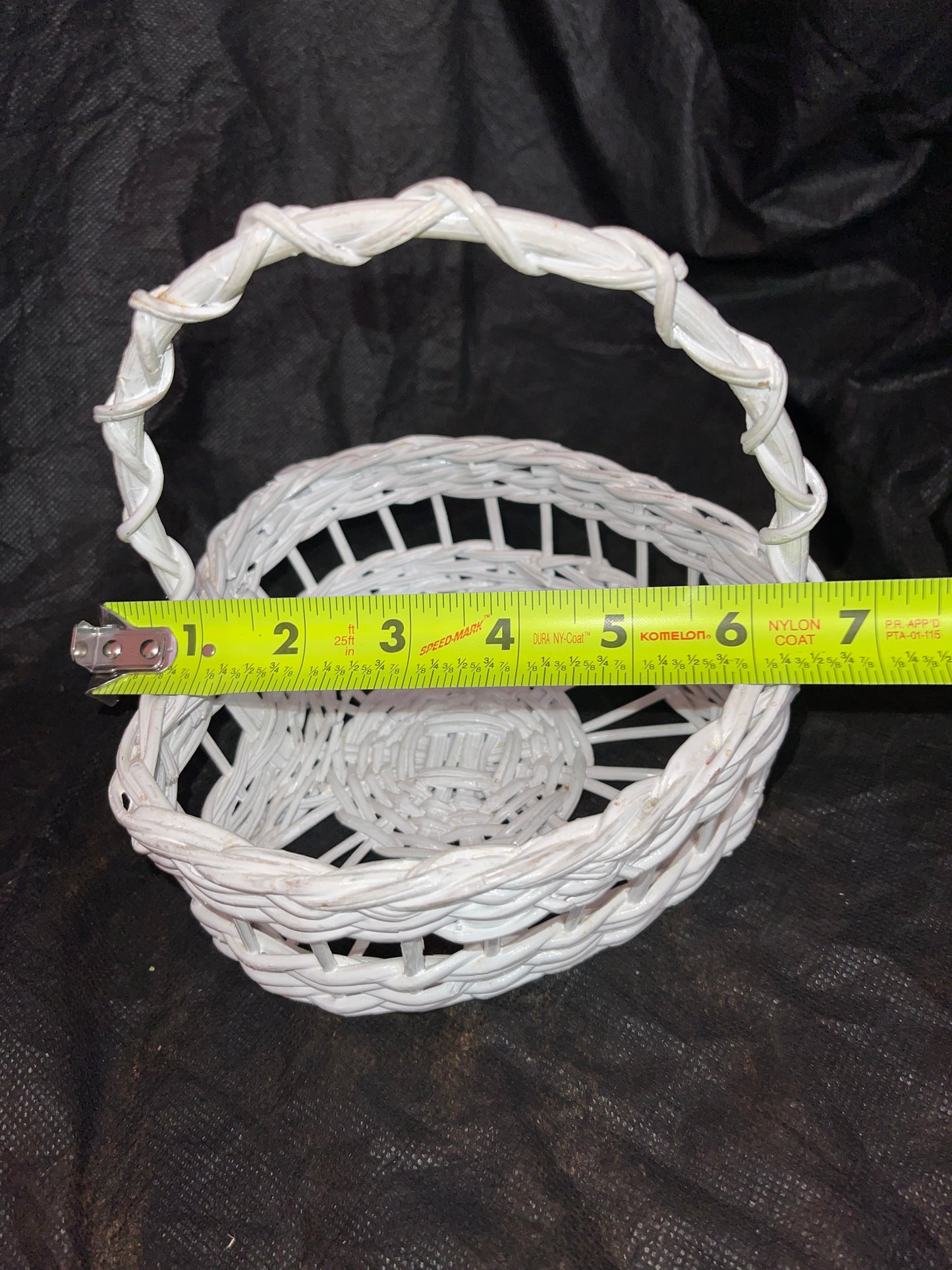 BASKET RENTAL VINTAGE SMALL WHITE HEART BASKET FLOWER GIRL WEDDING