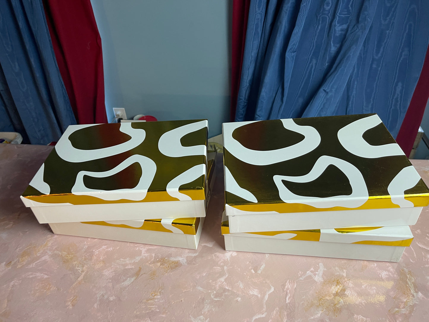 RENTAL GOLD WHITE STORAGE BOX GIFT PHOTO TV HOLIDAY WEDDING