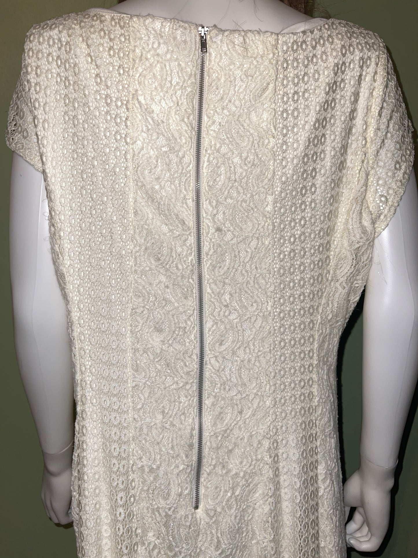 DRESS RENTAL LACE WHITE CREAM 1X PLUS XXL XL