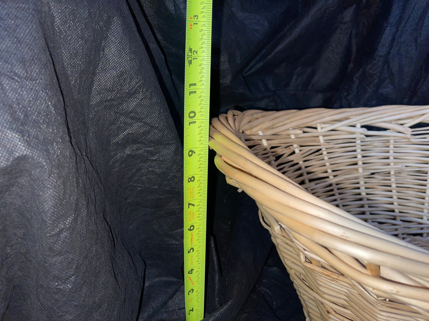 BASKET RENTAL TAN WICKER WOVEN OVAL BASKET HANDLE