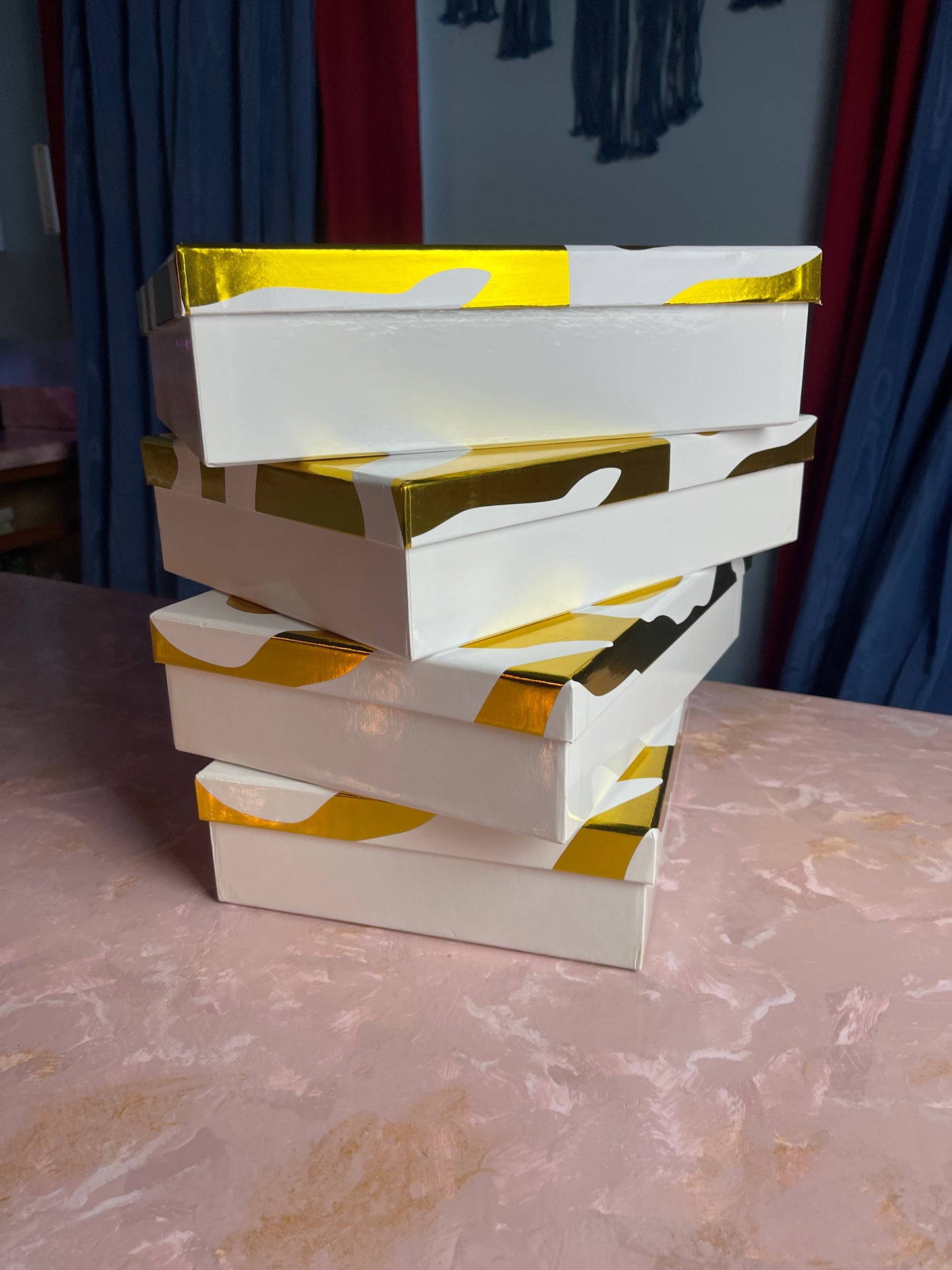 RENTAL GOLD WHITE STORAGE BOX GIFT PHOTO TV HOLIDAY WEDDING