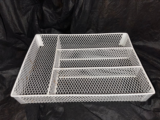 TABLEWARE RENTAL VINTAGE WHITE METAL MESH FLATWARE PARTY BUFFET ORGANIZER BASKET