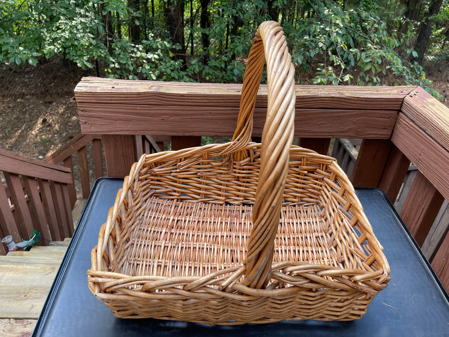 RENTAL extra LARGE TAN WICKER WOVEN SQUARE BASKET HANDLE