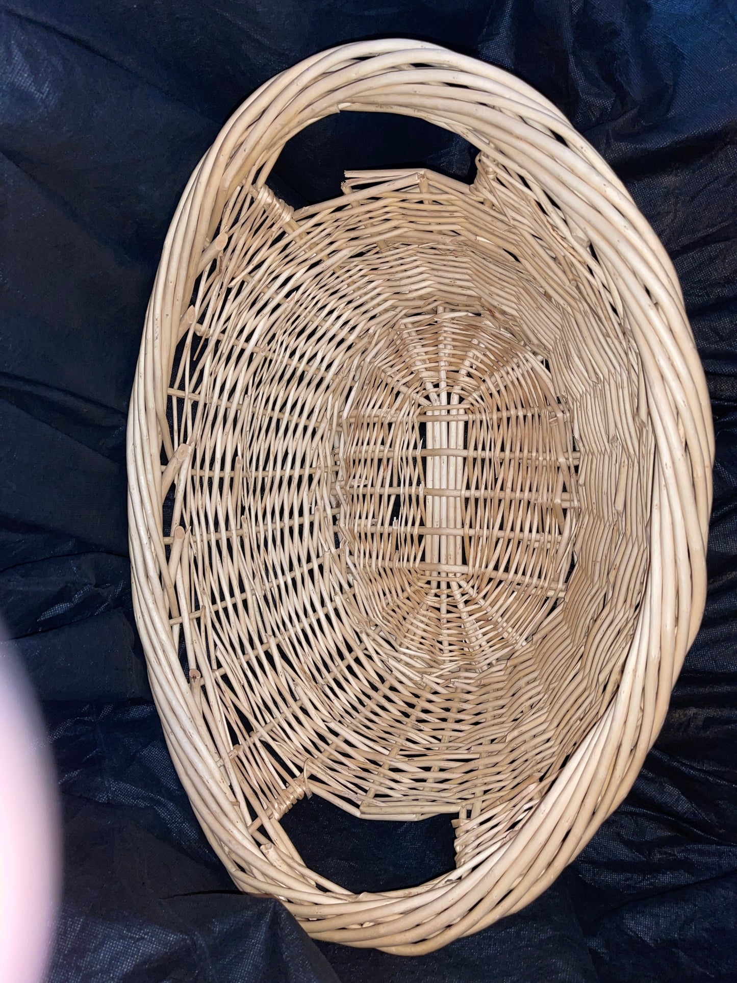 BASKET RENTAL TAN WICKER WOVEN OVAL BASKET HANDLE