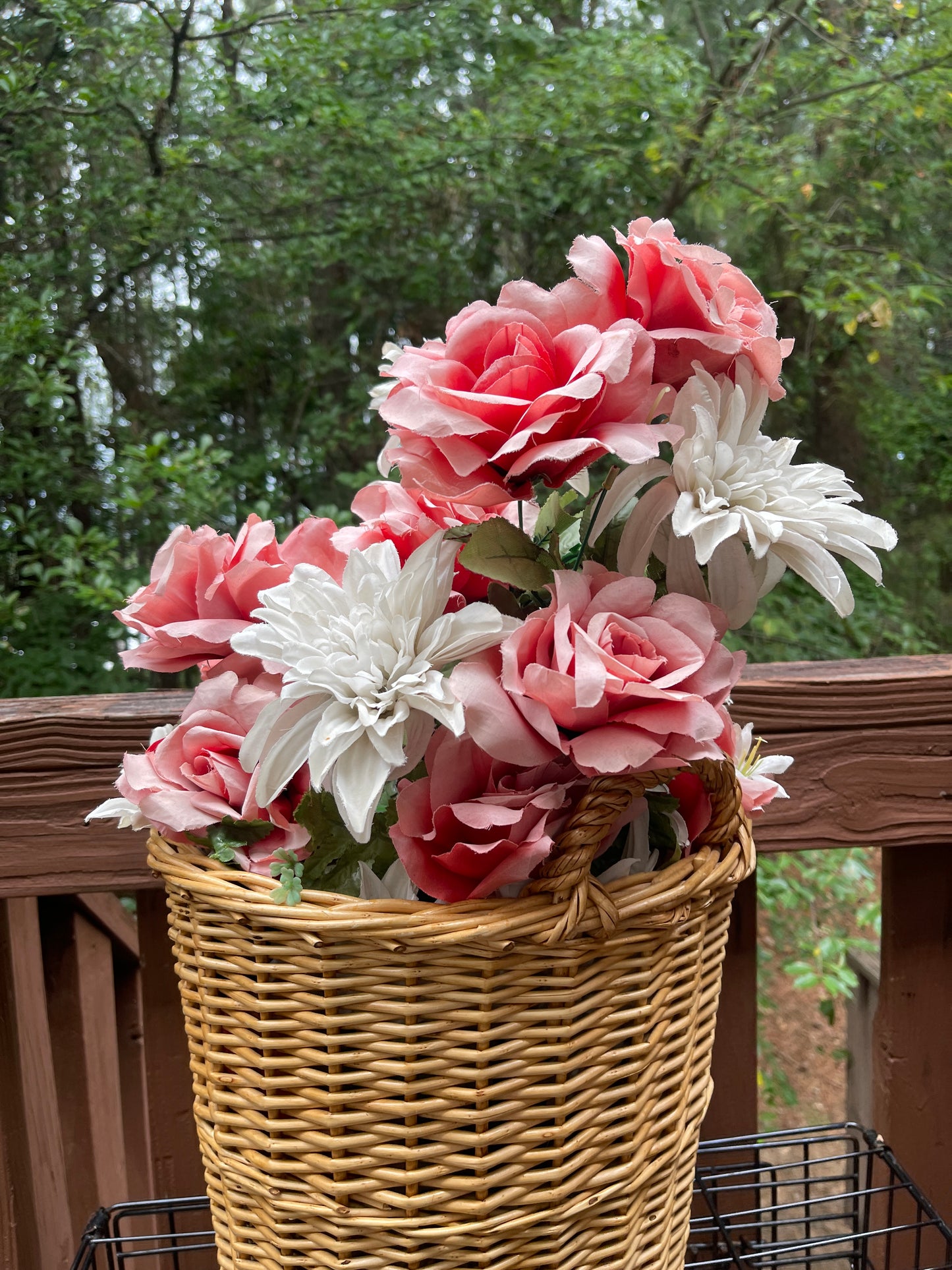 RENTAL FLOWER BASKET LARGE FLORAL