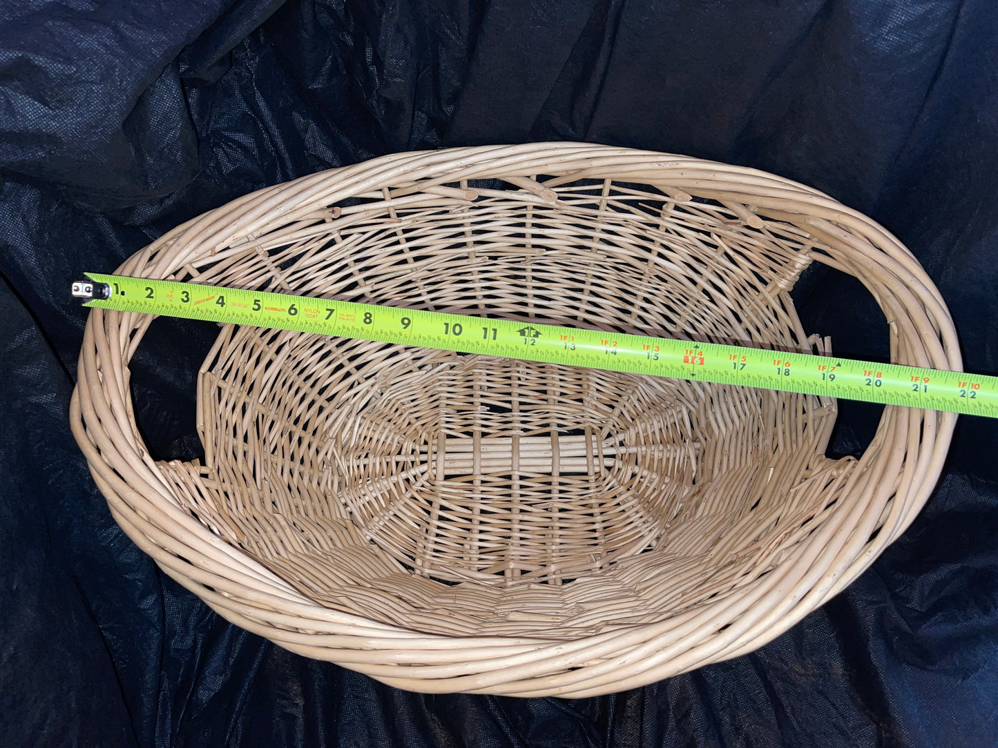 BASKET RENTAL TAN WICKER WOVEN OVAL BASKET HANDLE