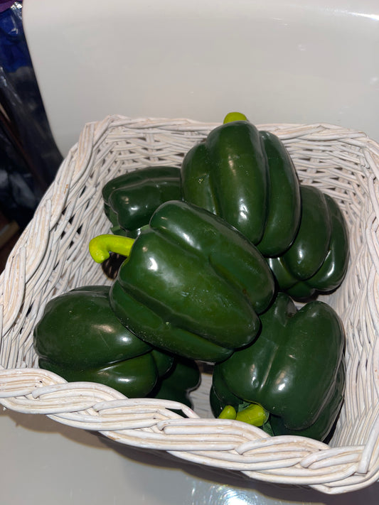 FAUX VEGETABLE RENTAL - GREEN BELL  PEPPER 🫑