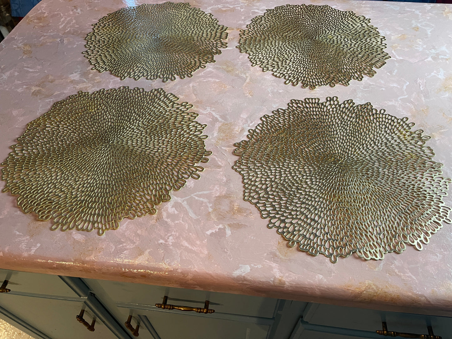 RENTAL TABLE DECOR GOLD LEATHER LACE PLACEMAT