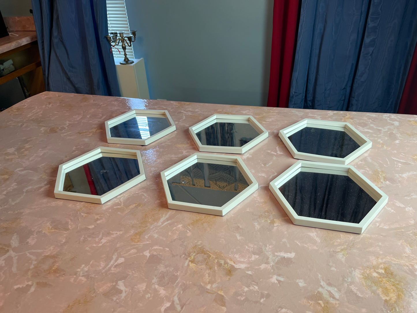 RENTAL MIRROR WHITE WOOD STYLE HEXAGON