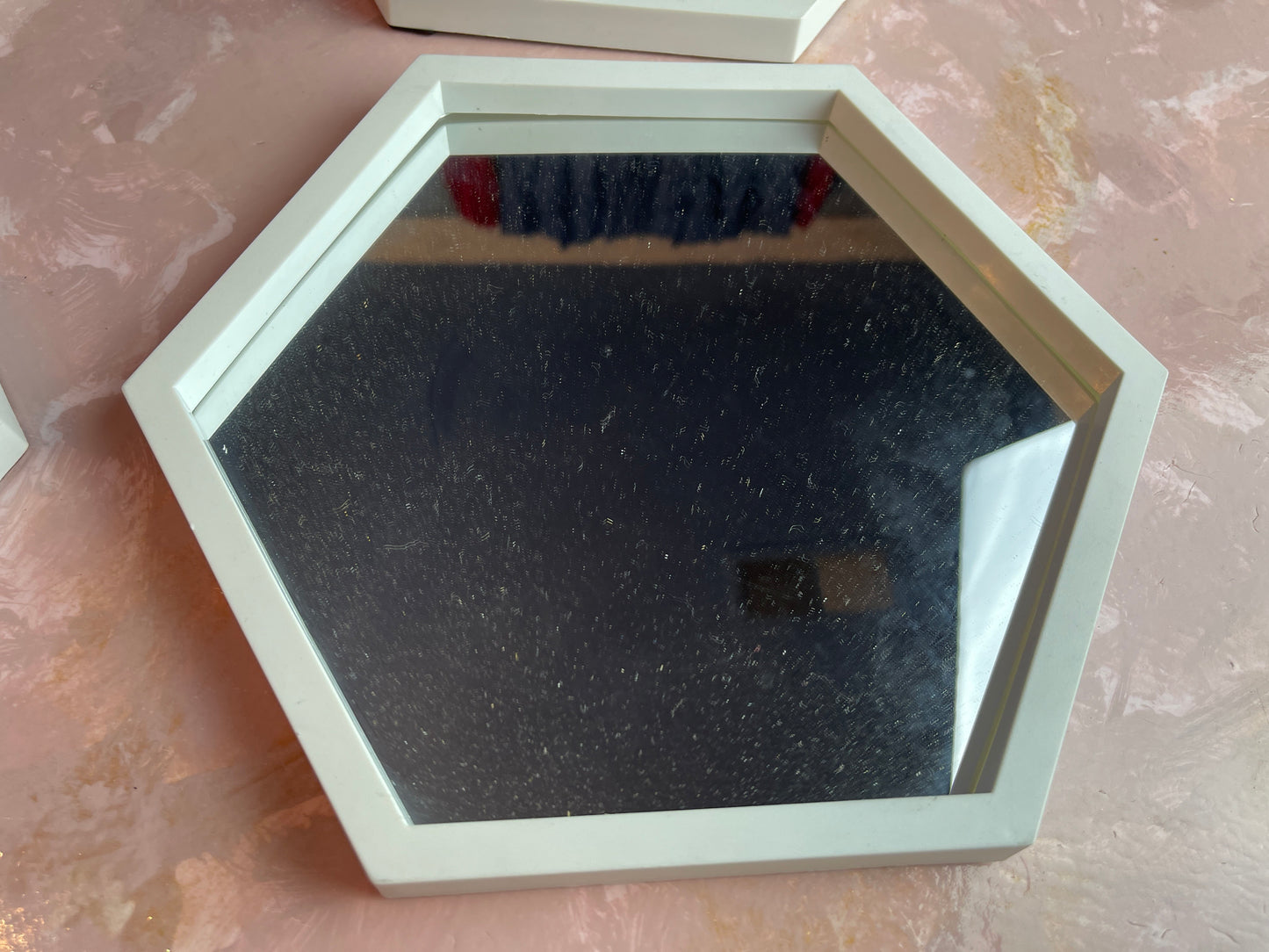 RENTAL MIRROR WHITE WOOD STYLE HEXAGON