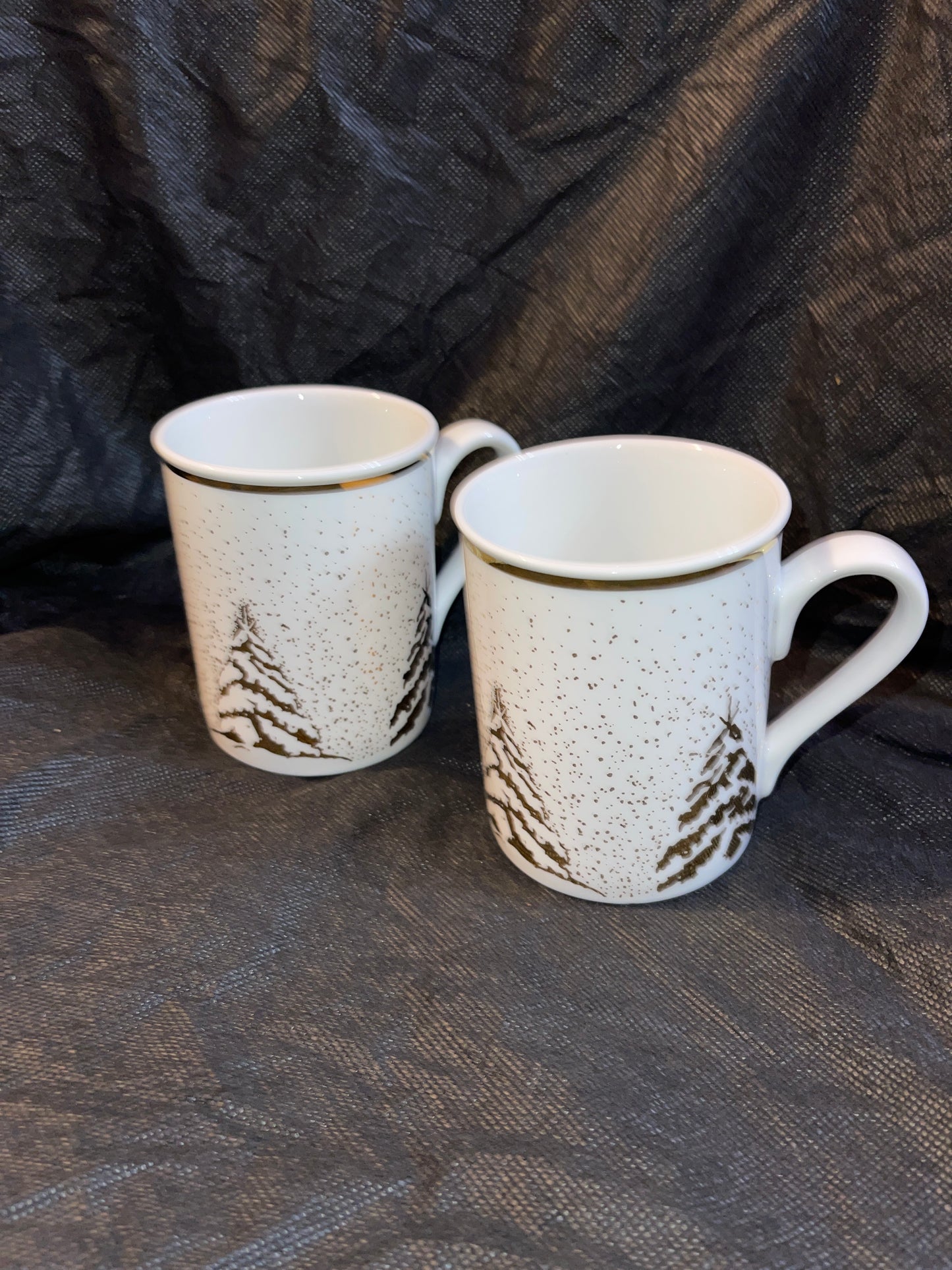 CUPS HOLIDAY RENTAL CHRISTMAS XMAS COFFEE TEA MUG GOLD WHITE BRIDAL