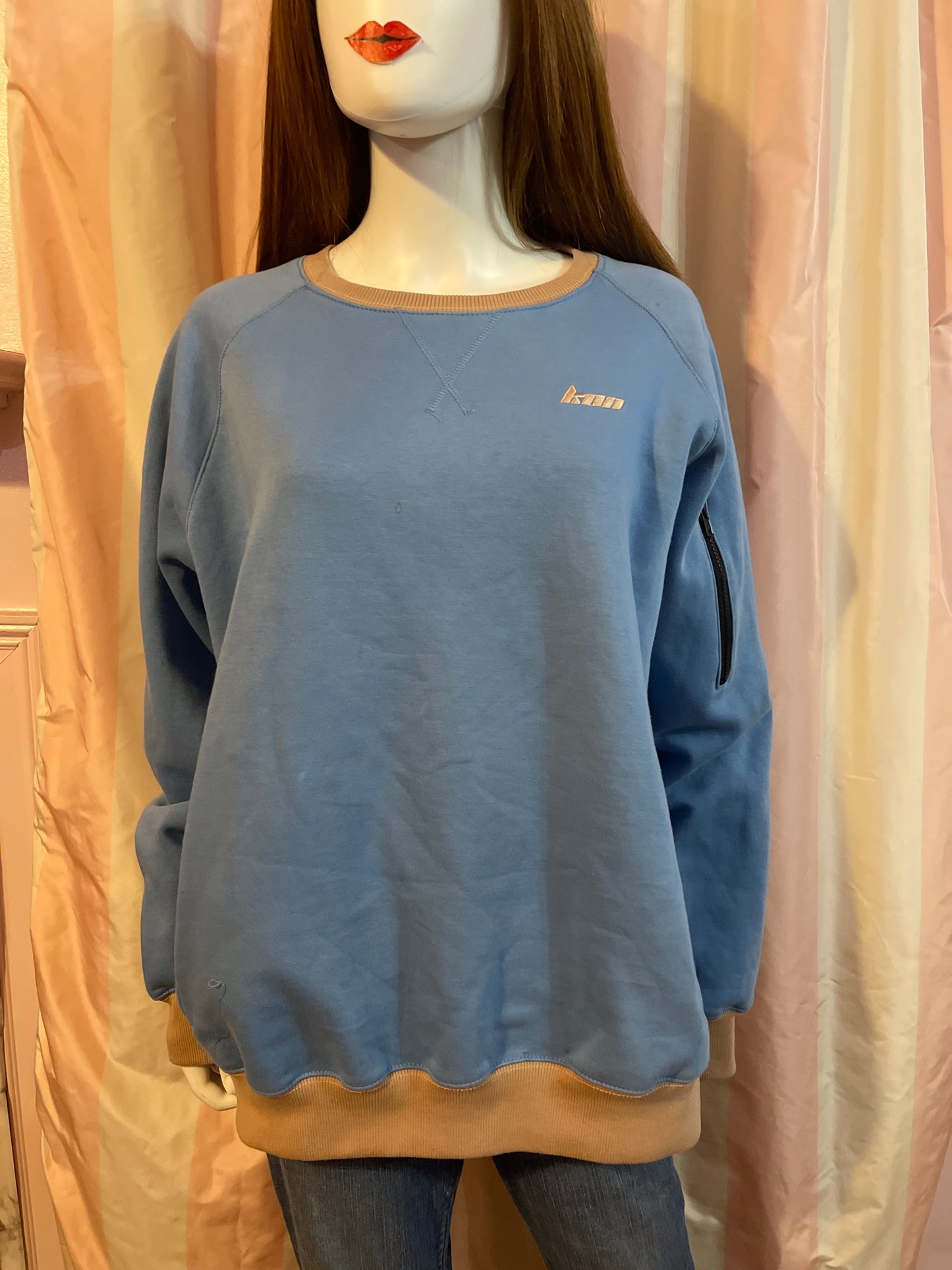 KON light blue heavy seat shirt pullover