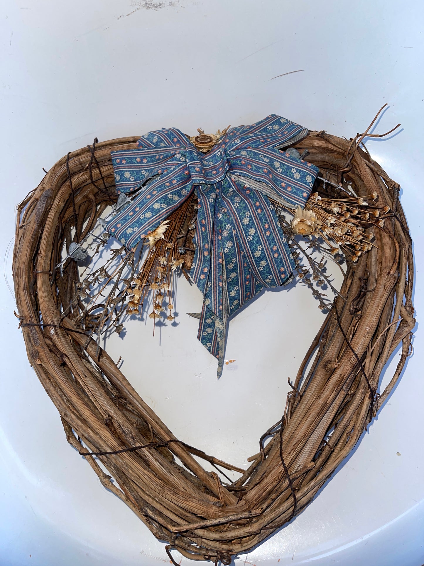 UNITY WREATH RENTAL WOOD BLUE RIBBON