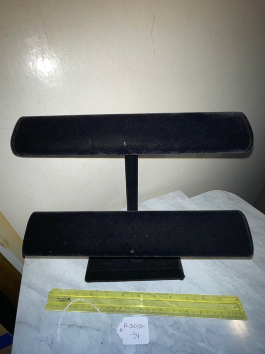 JEWELRY DISPLAY RENTAL tags necklaces VIP PASS