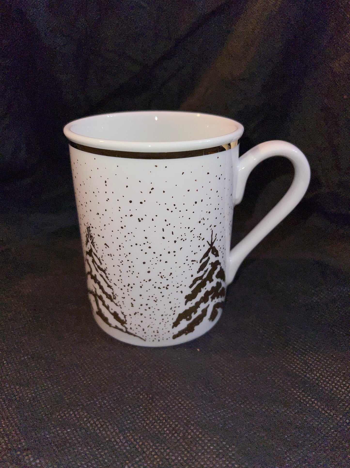 CUPS HOLIDAY RENTAL CHRISTMAS XMAS COFFEE TEA MUG GOLD WHITE BRIDAL