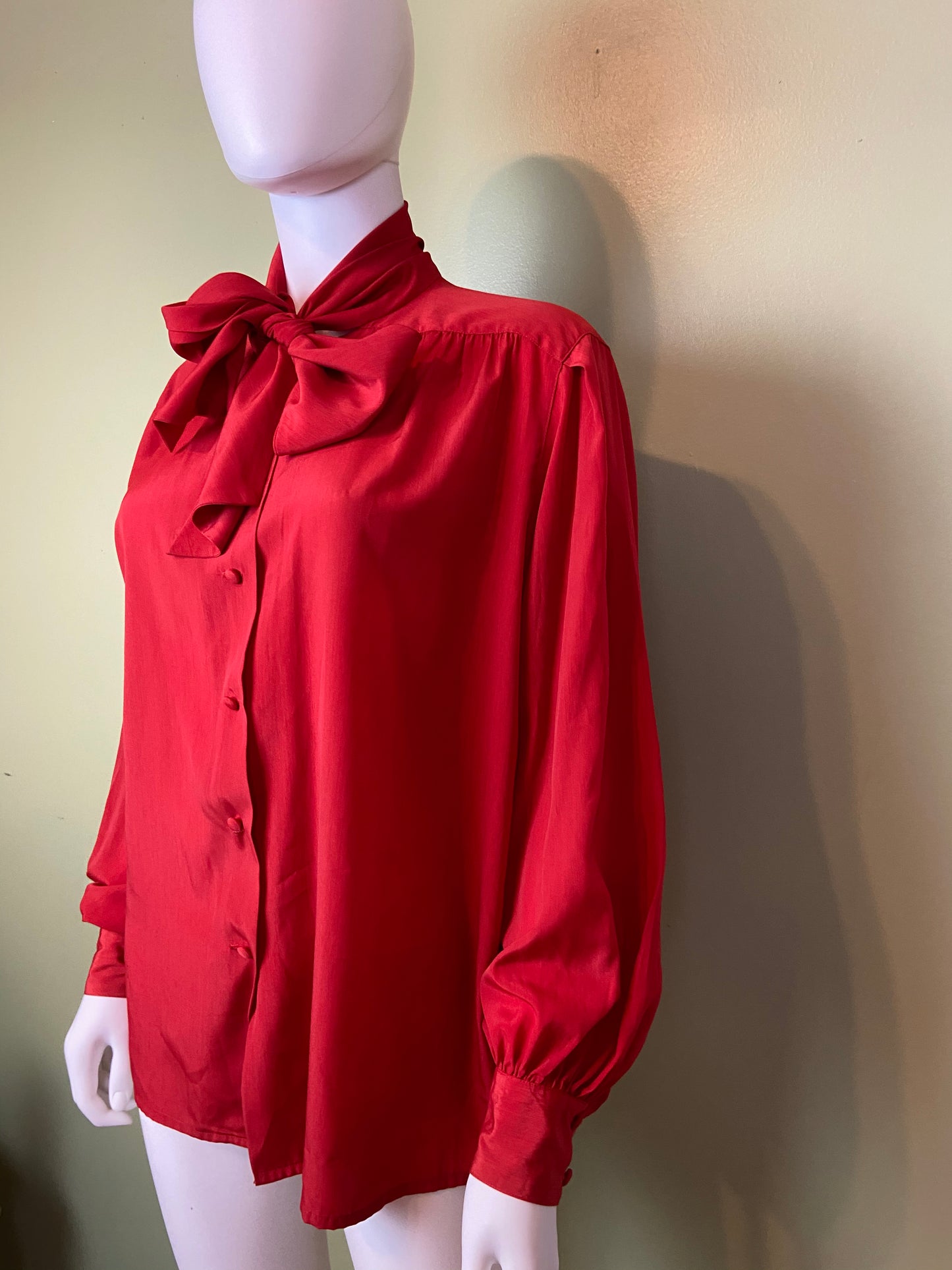Vintage Red Kitten Bow Silky Blouson Sleeve Career Cocktail
