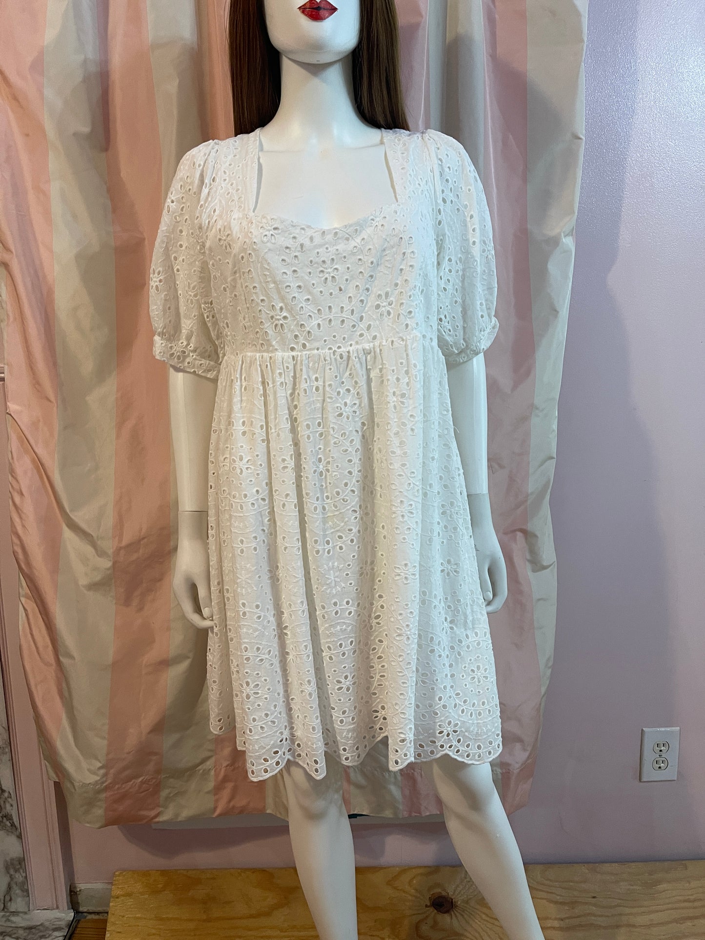 White Lace Poplin Cotton Open Back Dress