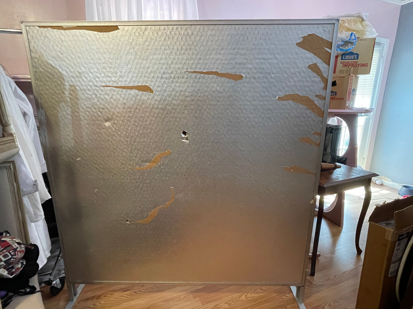 RENTAL FREESTANDING WALL DIVIDER WITH FRAME LEGS