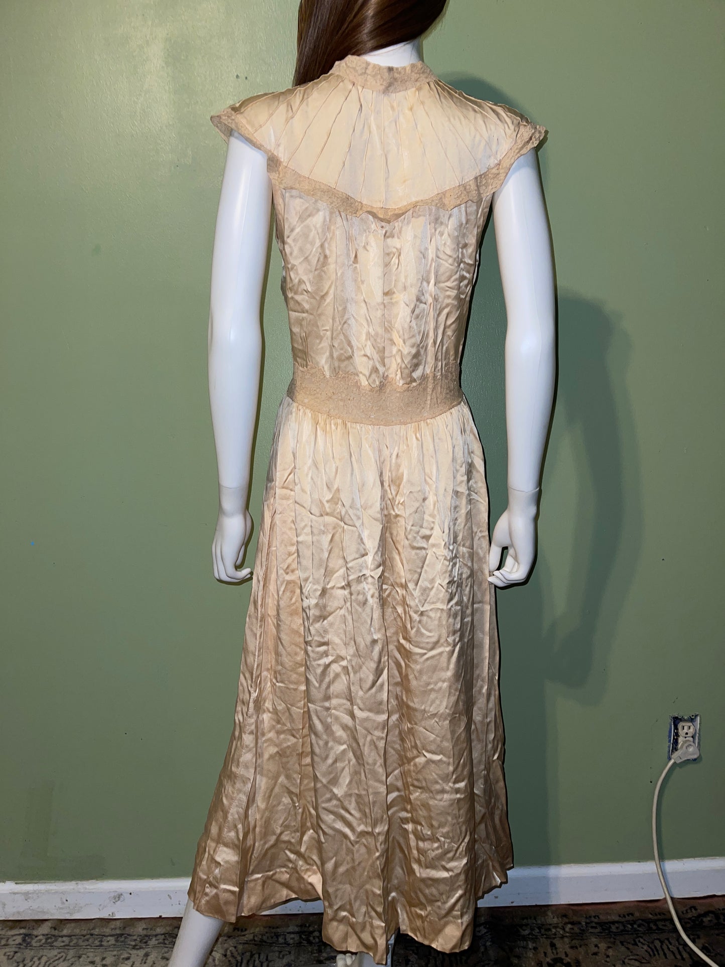 ANTIQUE DRESS RENTAL Cream champagne SILK WHITE WEDDING DRESS
