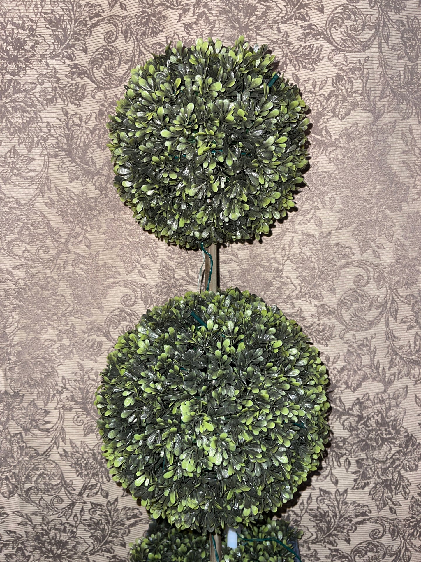 TREE RENTAL GREENERY TOPIARY SHRUBBERY LIGHTED PLANTER