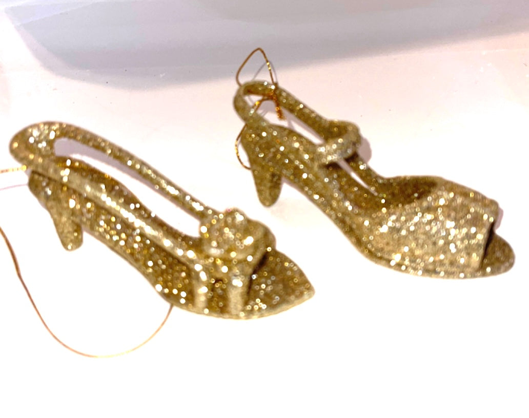 RENTAL PAIR PENDANTS CHARMS GOLD GLITTER BRIDAL CHARM