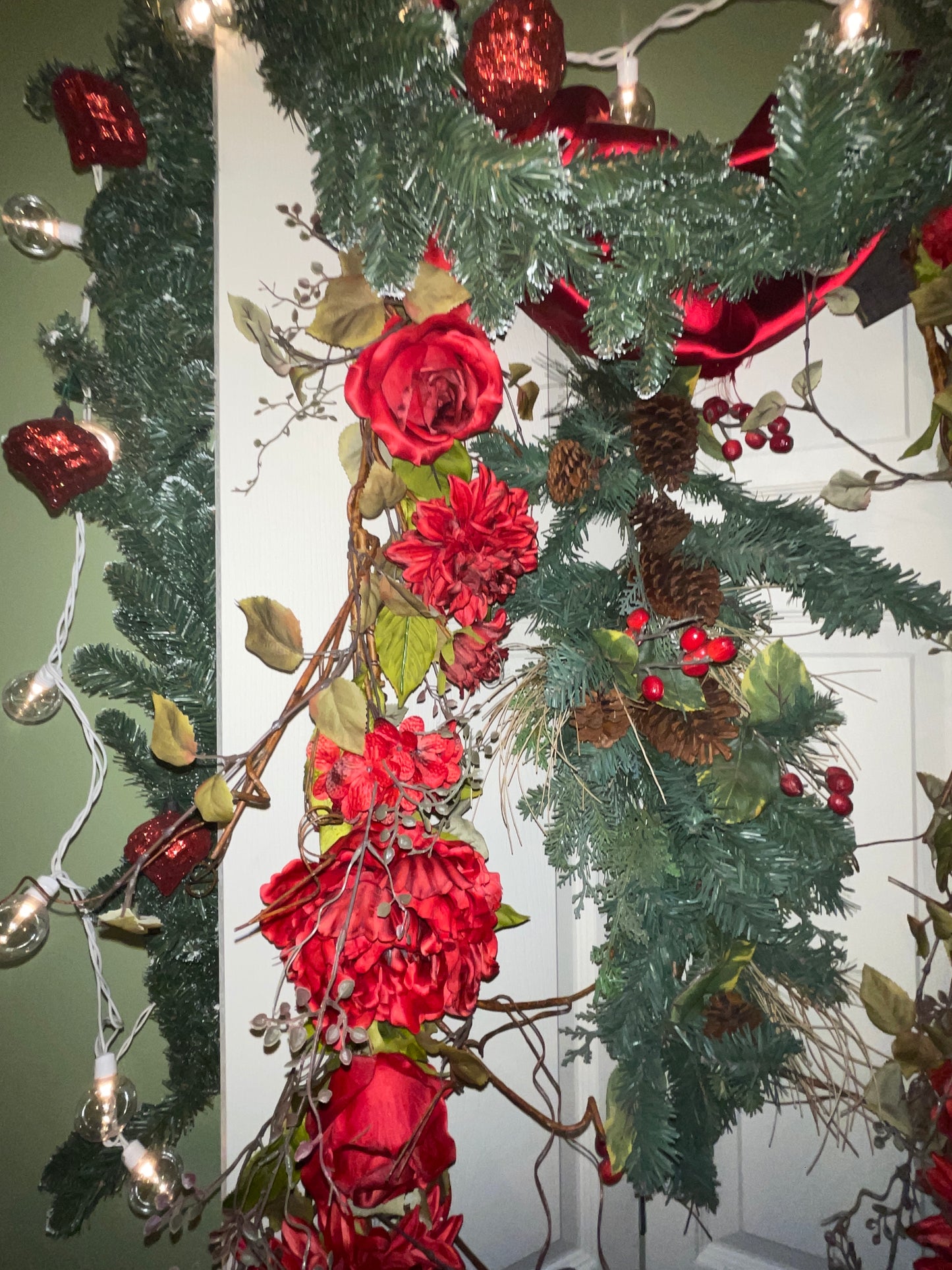 RENTAL HOLIDAY DECOR DOOR DIVIDER CORNER