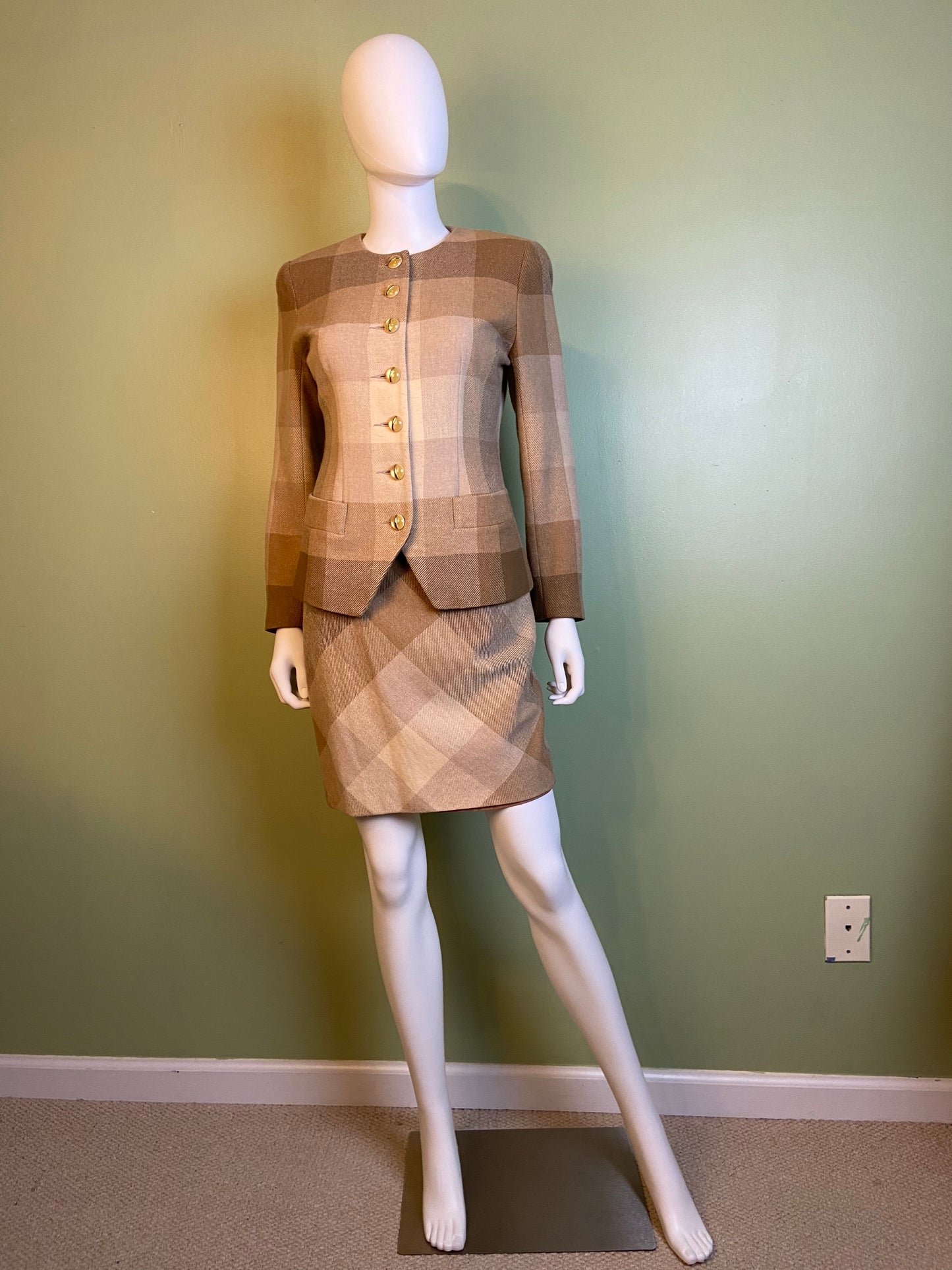 Vintage Tan & Cream Plaid Collarless Blazer W/ Cats’s Eye Buttons