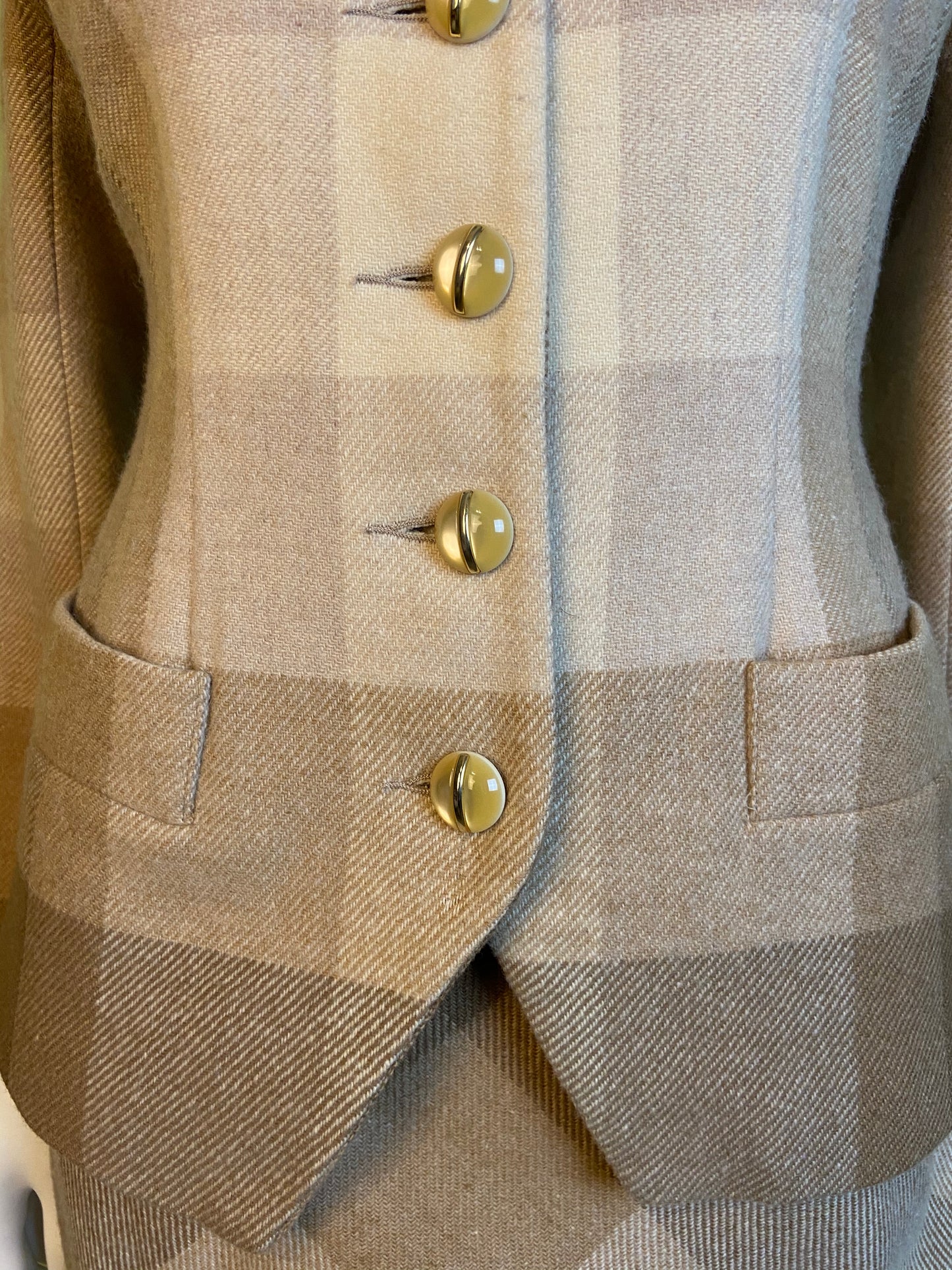 Vintage Tan & Cream Plaid Collarless Blazer W/ Cats’s Eye Buttons
