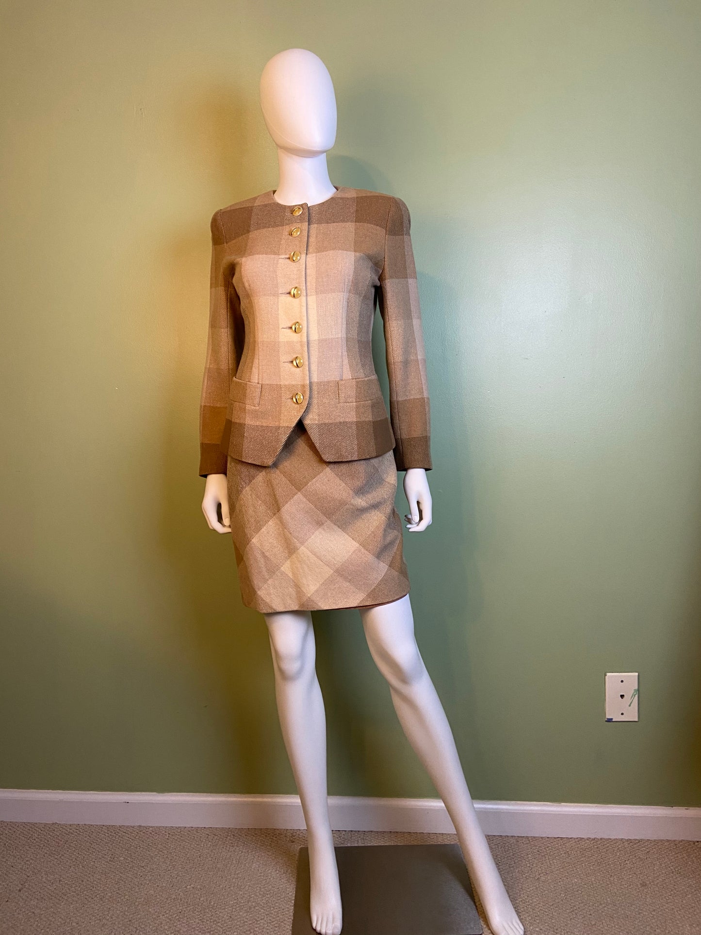 Vintage Tan & Cream Plaid Collarless Blazer W/ Cats’s Eye Buttons