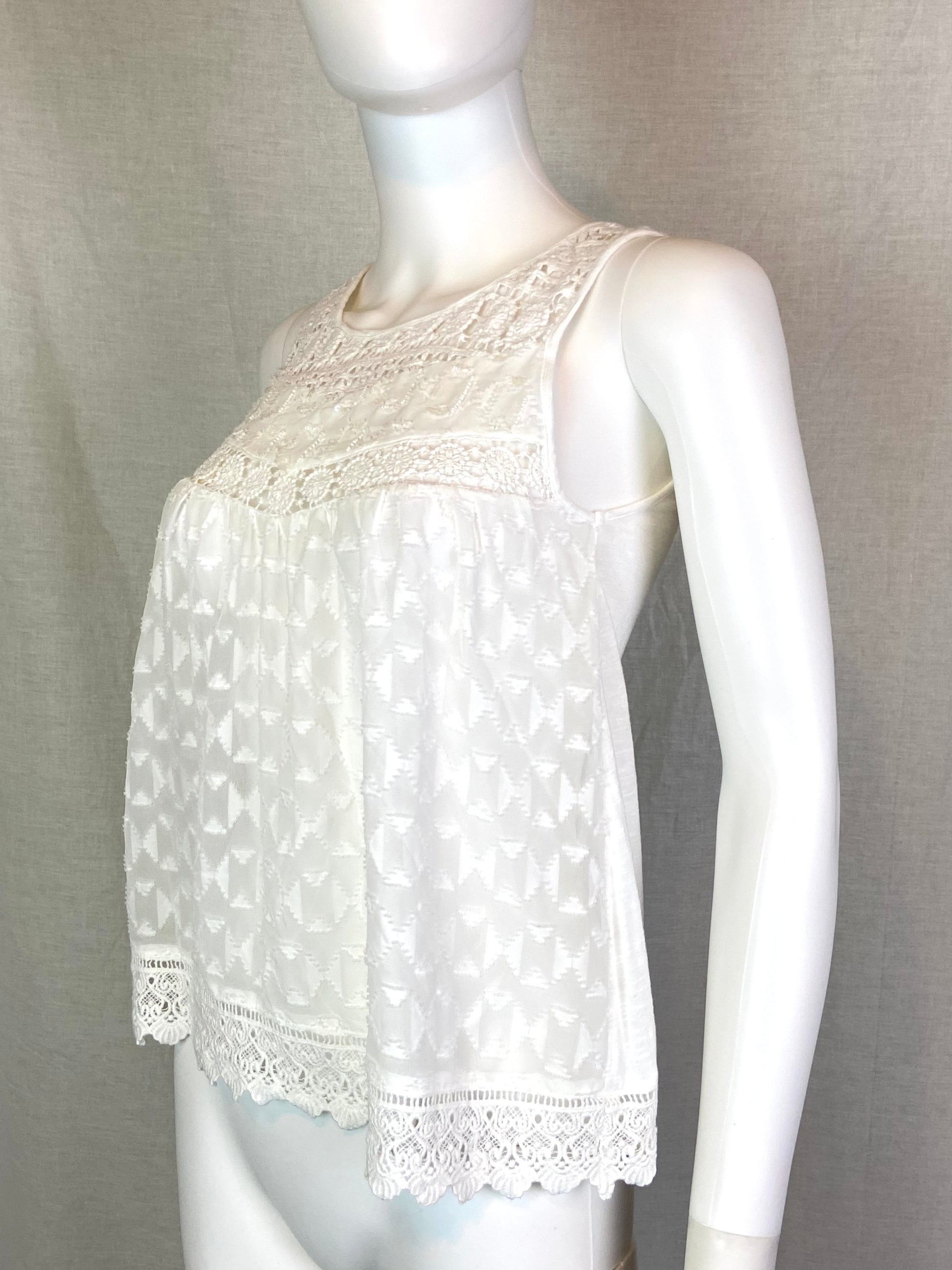 American Rag White Knit Lace Tank XXS ABBY ESSIE STUDIOS