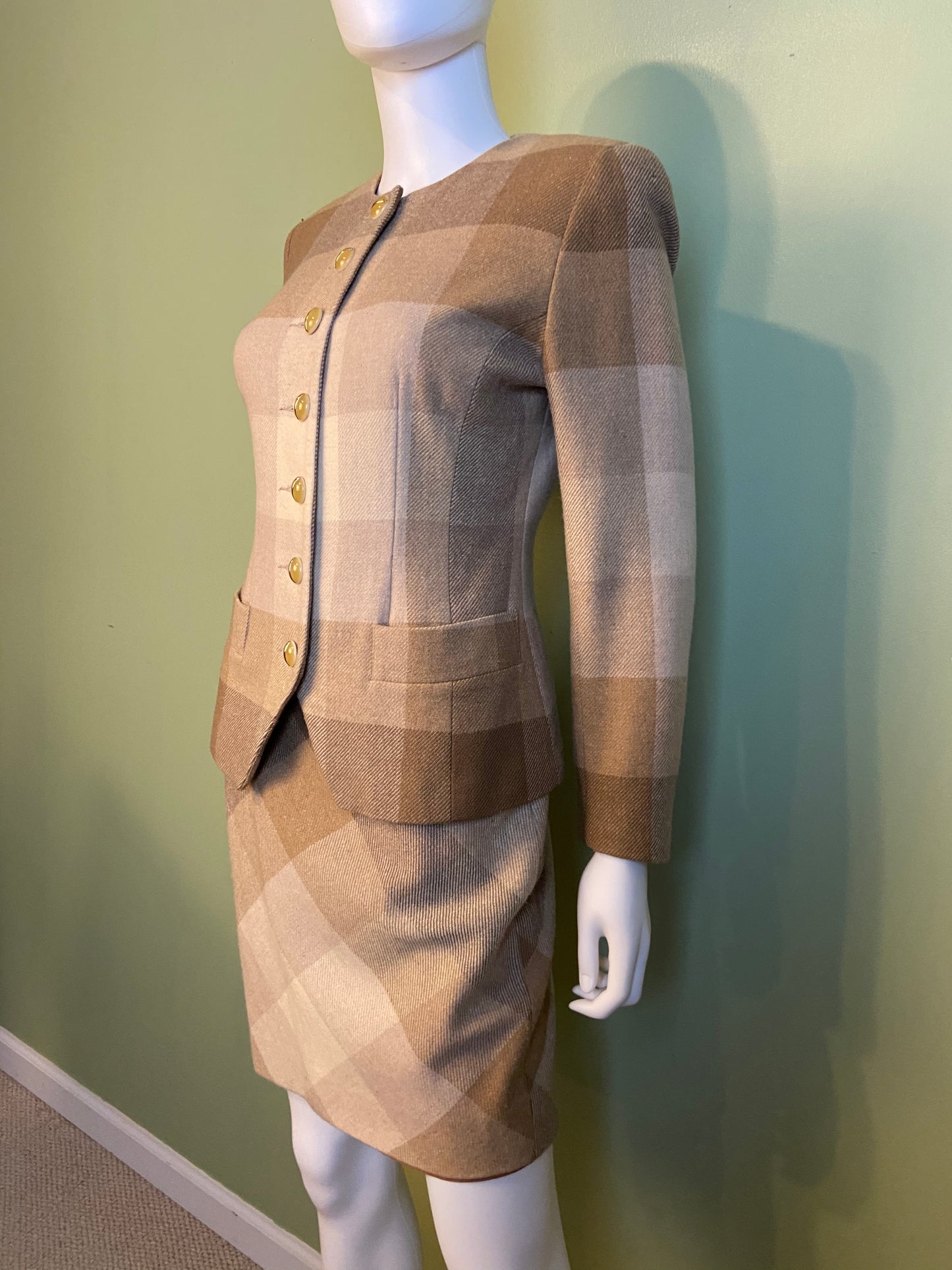 Vintage Tan & Cream Plaid Collarless Blazer W/ Cats’s Eye Buttons