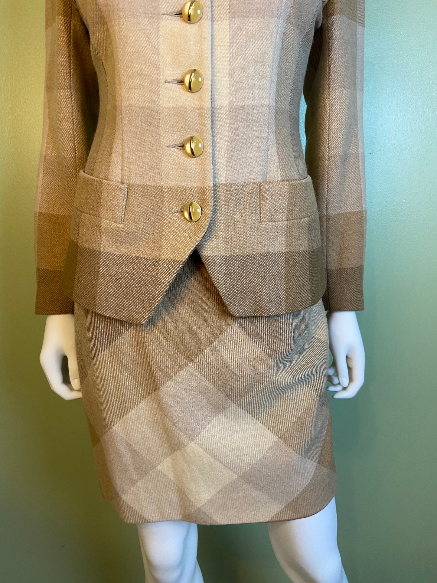 Vintage Tan & Cream Plaid Collarless Blazer W/ Cats’s Eye Buttons