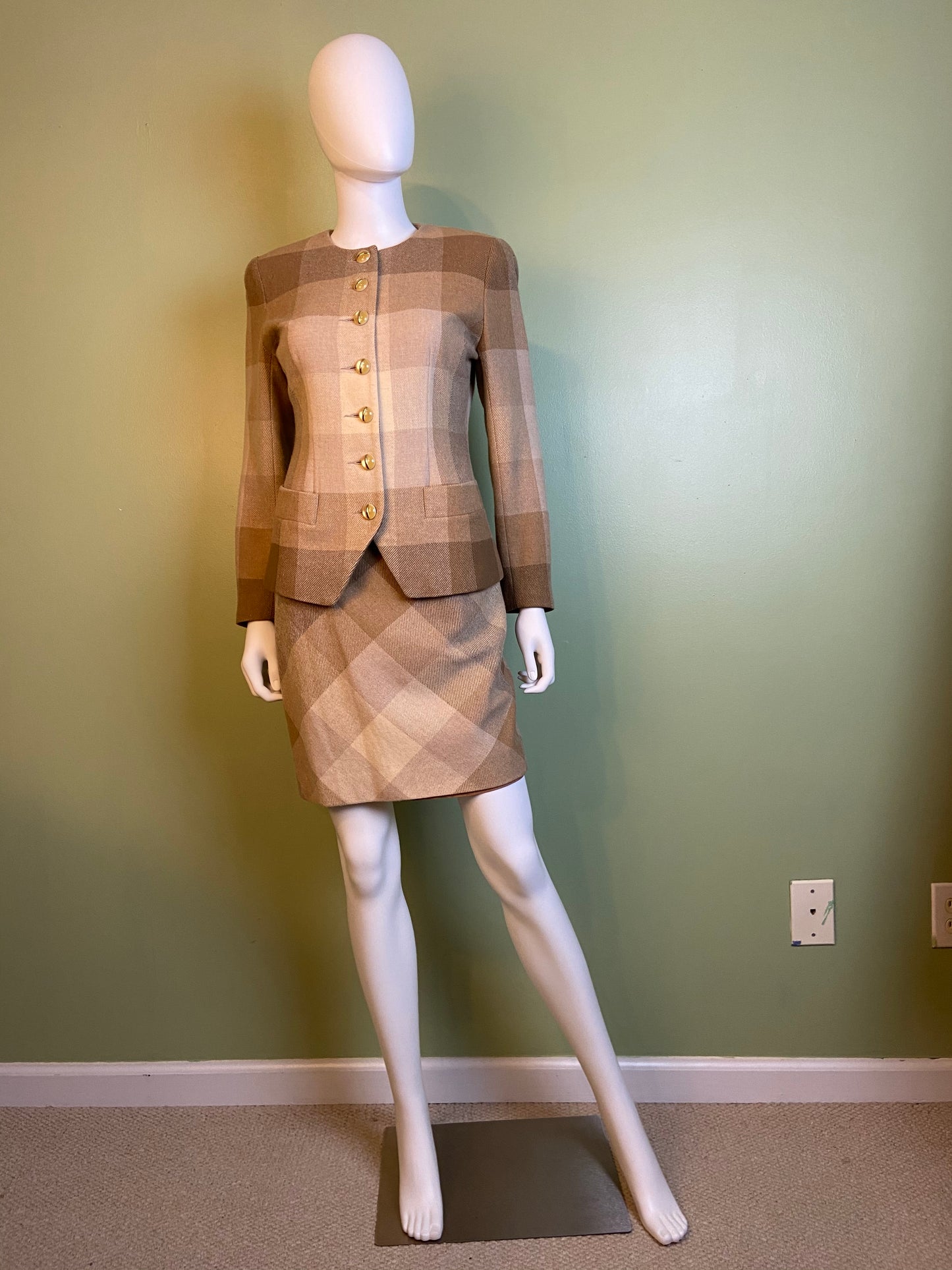 Vintage Tan & Cream Plaid Collarless Blazer W/ Cats’s Eye Buttons