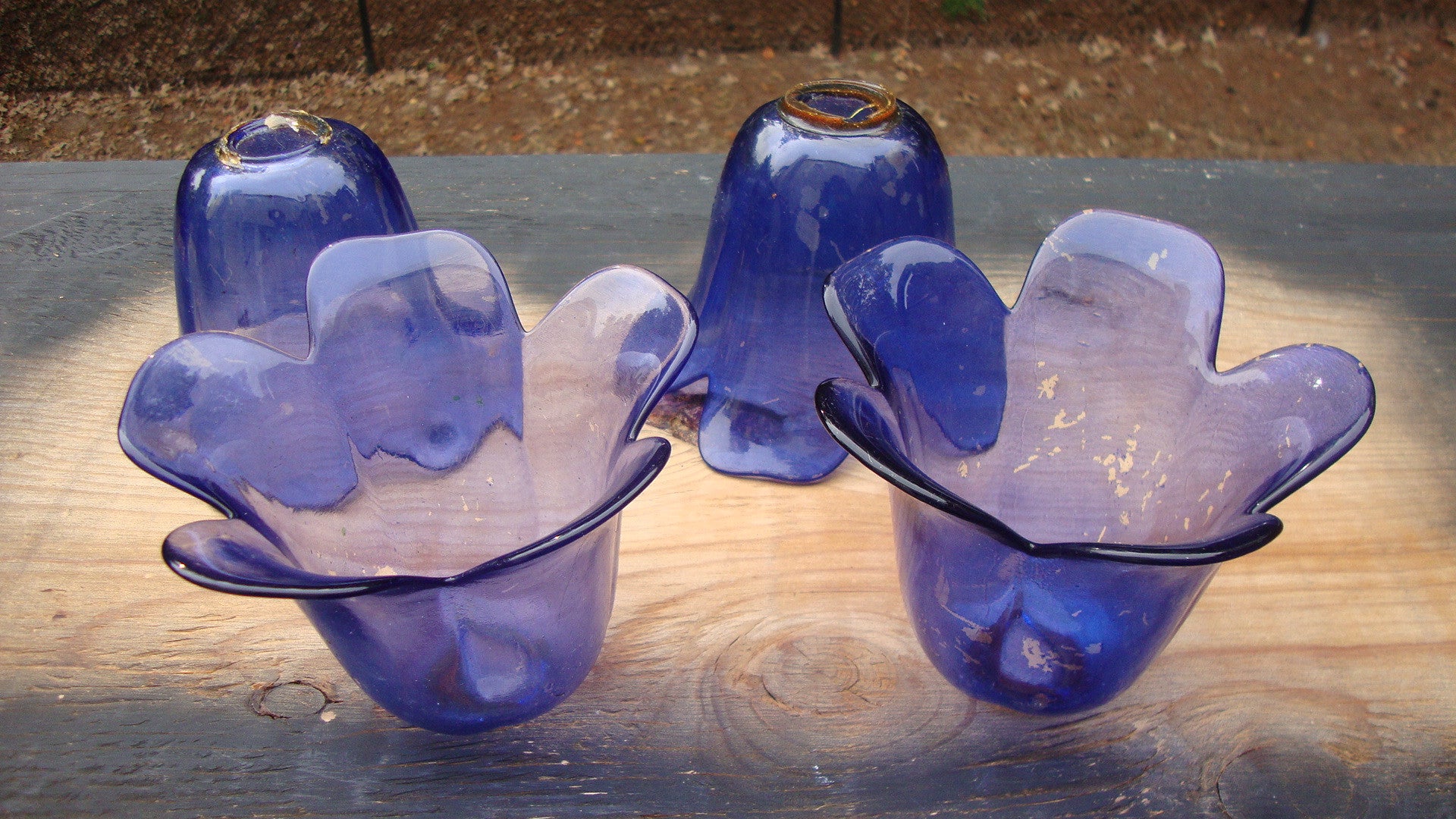 FOUR VINTAGE ART DECO BLUE FLORAL GLASS CHANDELIER LIGHT COVERS NO HOLES Abby Essie