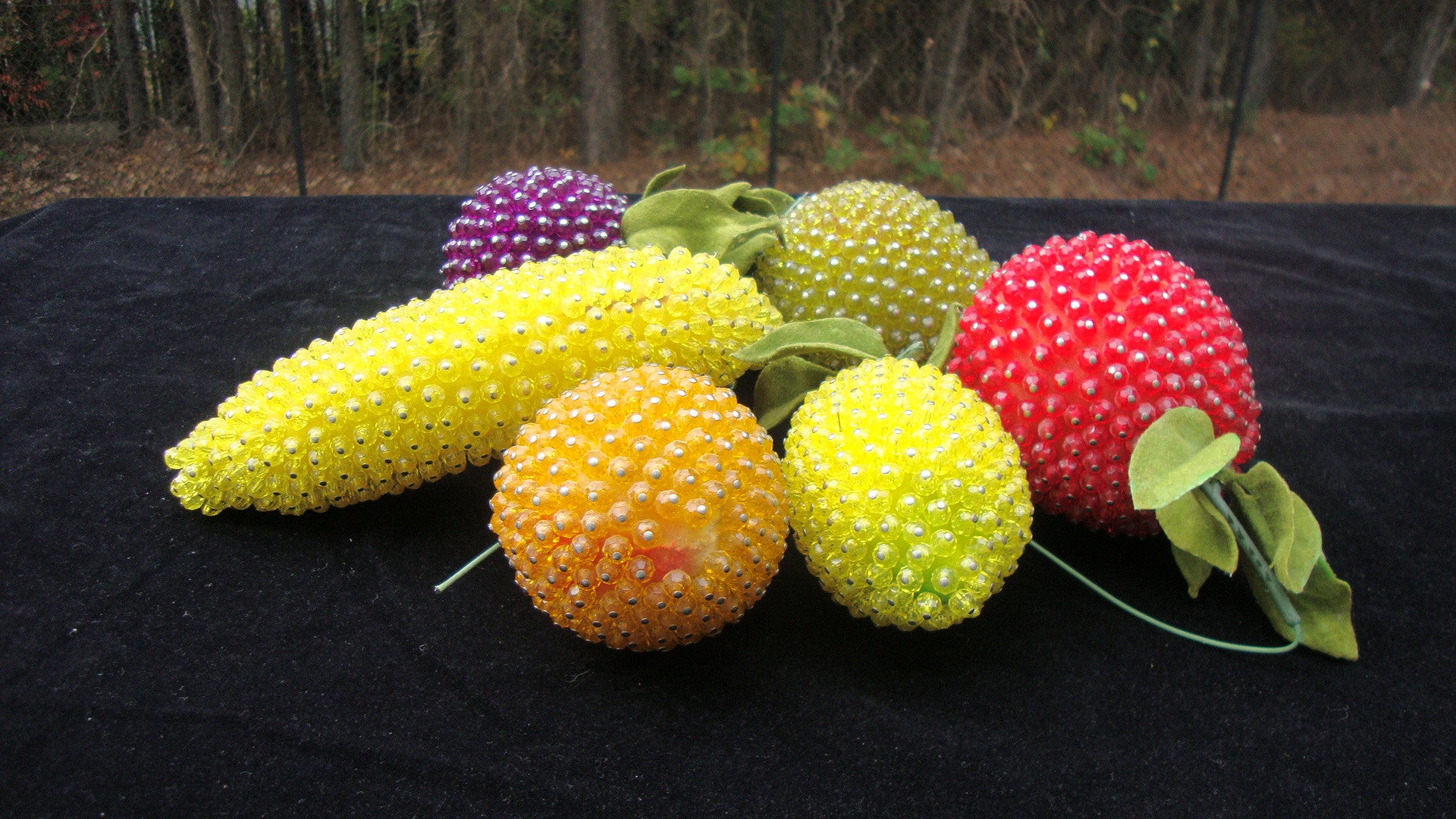 VINTAGE ART DECO BRASS BASKET SEQUIN BEADED 6 SIX FRUIT BANANA PEACH LEMON APPLE Abby Essie