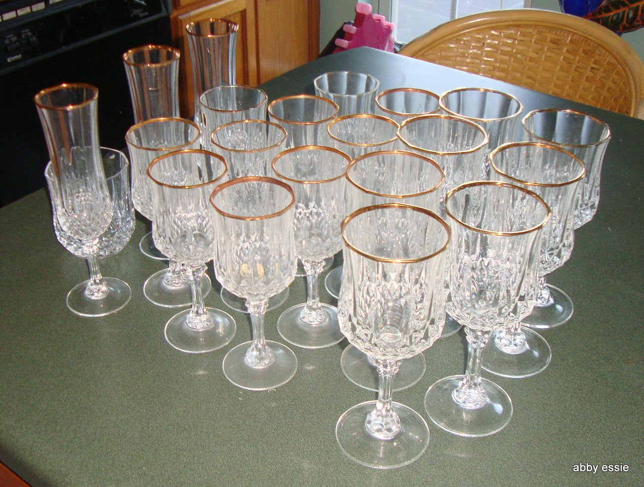 20 PC CRISTAL D ARQUES LONGCHAMPS FRENCH LEAD CRYSTAL GOLD TRIM GLASSWARE SET HM