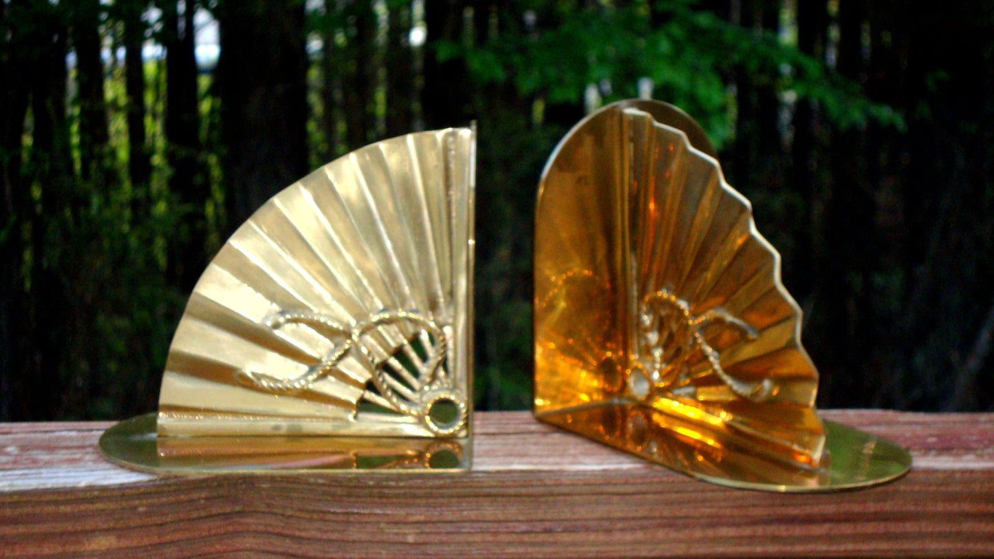 [SOLD] Mid-Century Hollywood Regency Brass Bookends