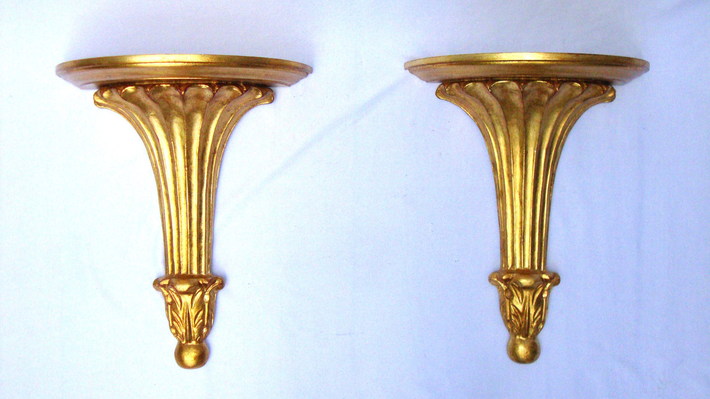 Italian Neoclassical Gilt Gold Sconce Shelves
