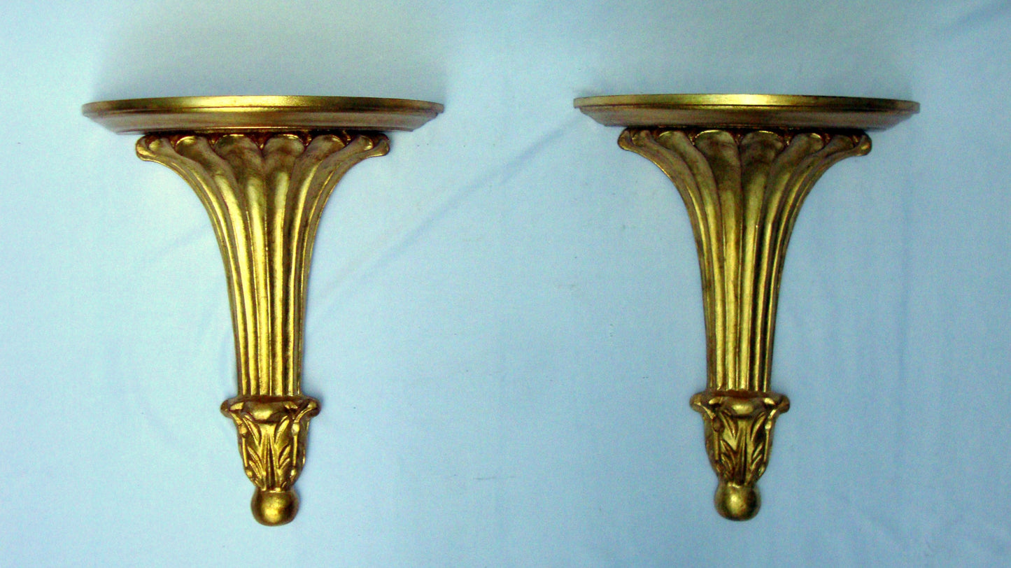 Italian Neoclassical Gilt Gold Sconce Shelves