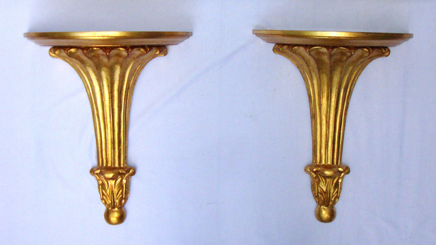 Italian Neoclassical Gilt Gold Sconce Shelves