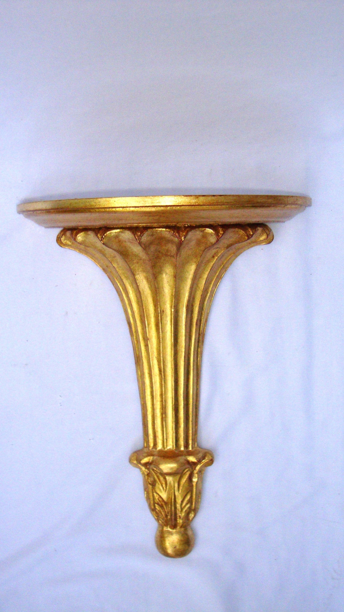 Italian Neoclassical Gilt Gold Sconce Shelves