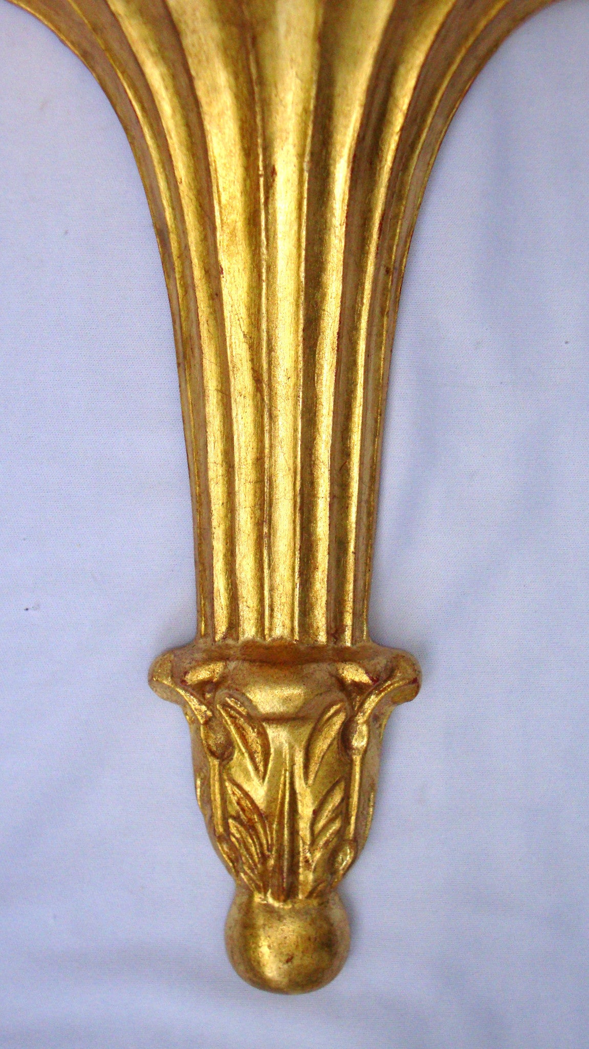 Italian Neoclassical Gilt Gold Sconce Shelves