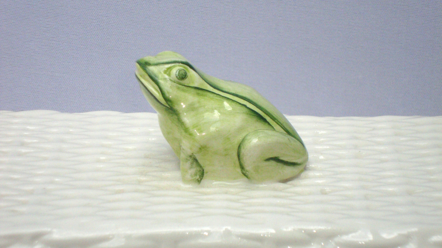 [SOLD] Italian Porcelain Ceramic Wicker Frog Box