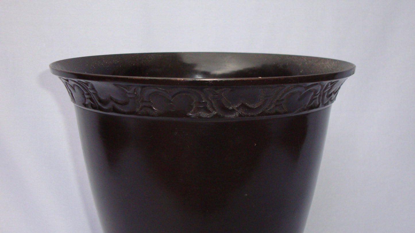 [Sold] Neoclassical Deco Bronze Vase Urn