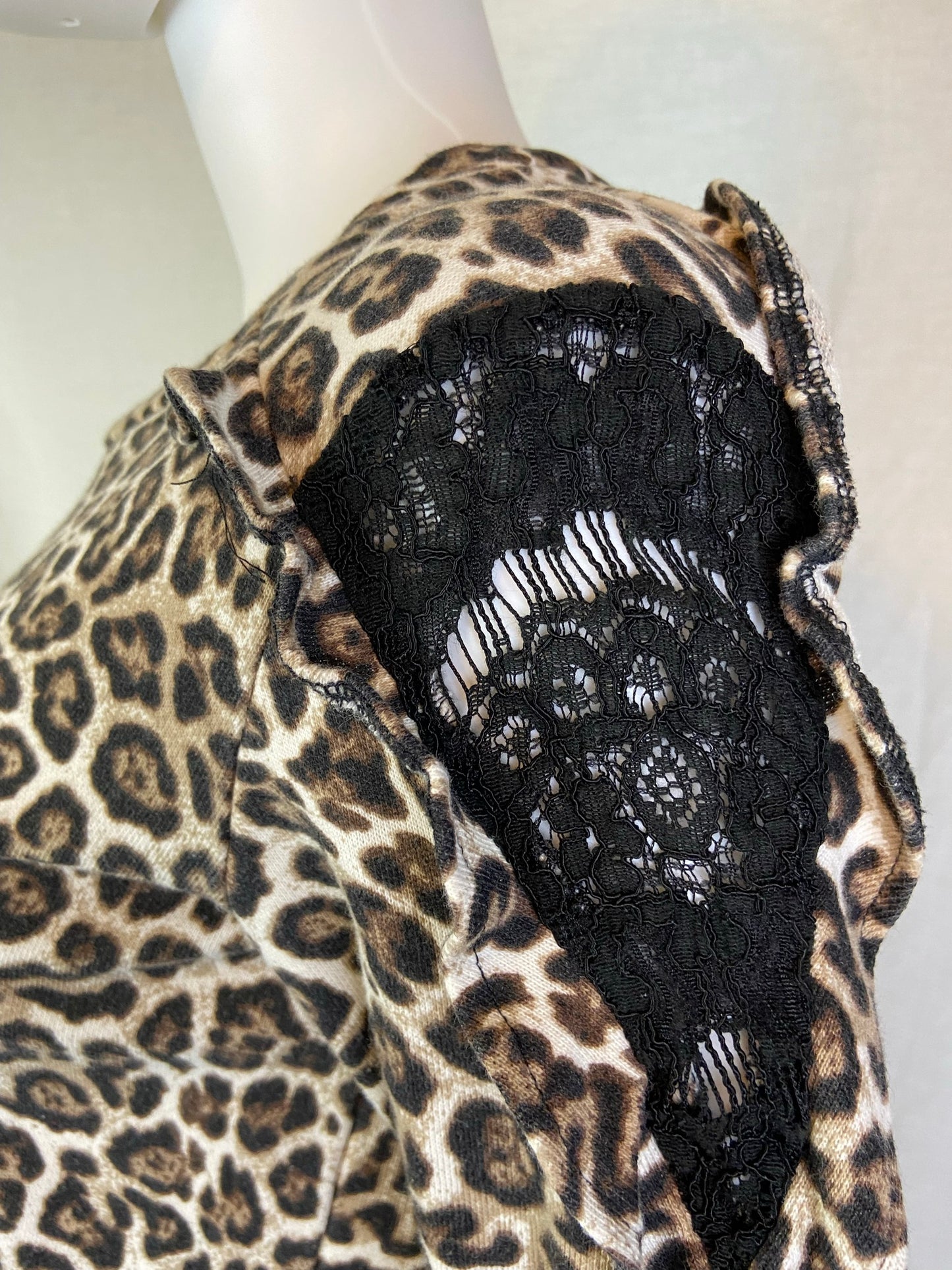 Tinsey Brown Tan Black Cheetah Lace Sweatshirt Top