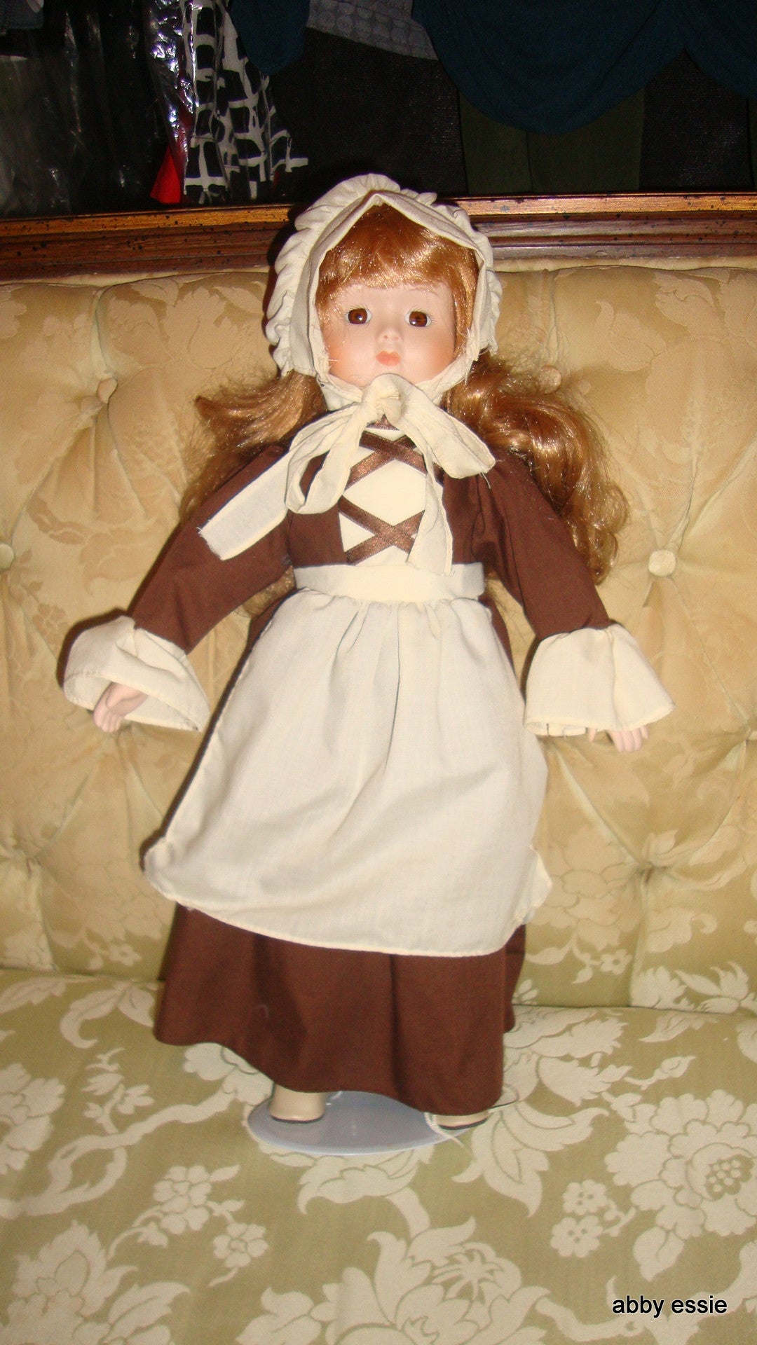 VINTAGE PORCELAIN VICTORIAN ENGLISH 19TH 18TH CENTURY DOLL ON STAND WIT