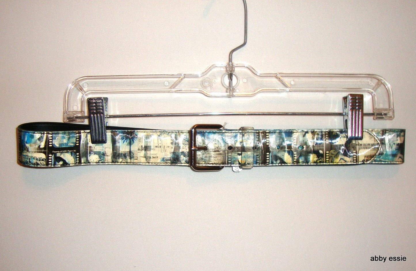 NWOT BLACK BLUE MOVIE FILM REEL MULTI-COLOR HOLOGRAM BELT SZ Large
