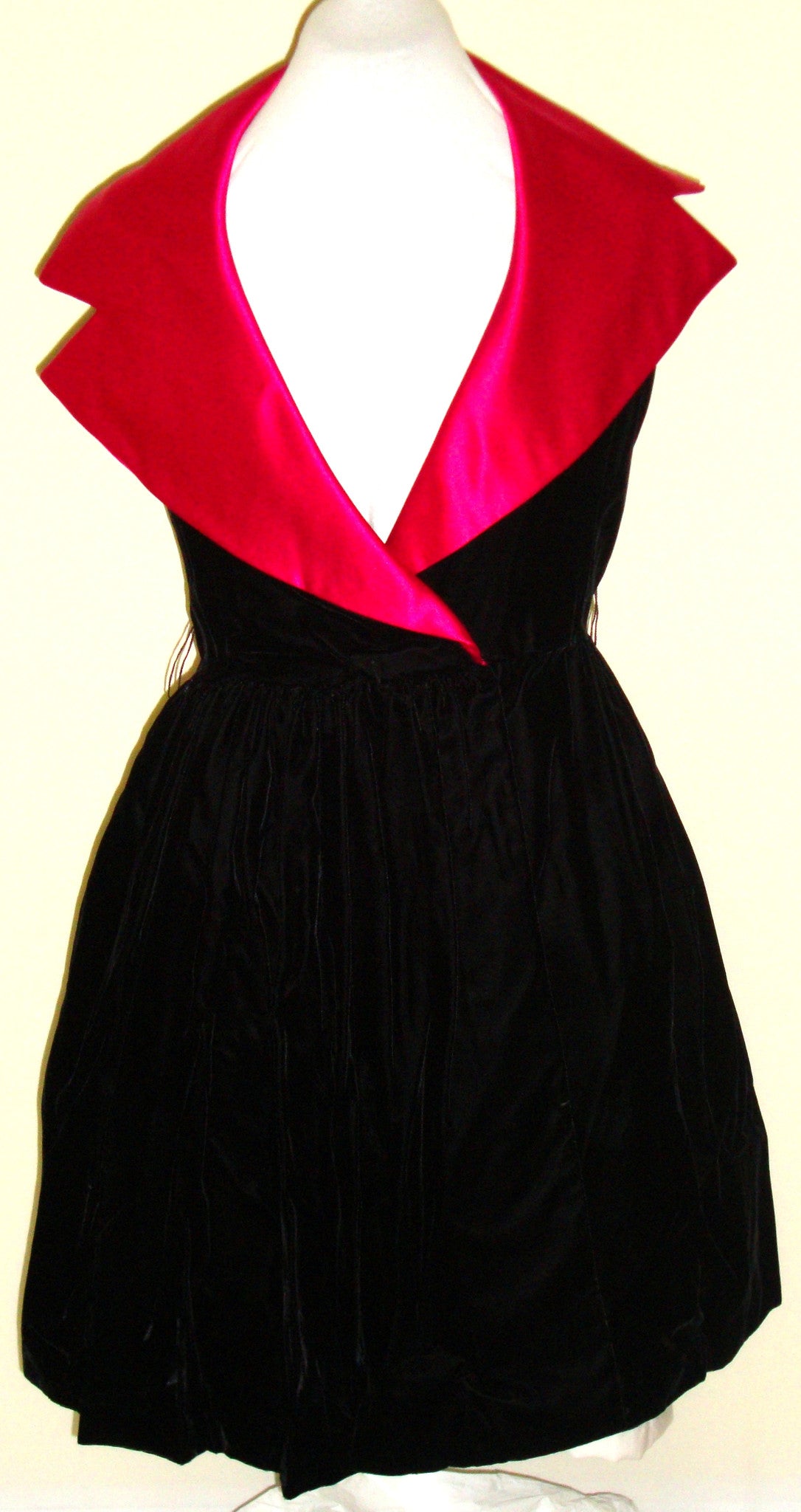 Vintage Glam Black Velvet Cocktail Pink Satin Collar Goth Dress Small 6 Abby Essie