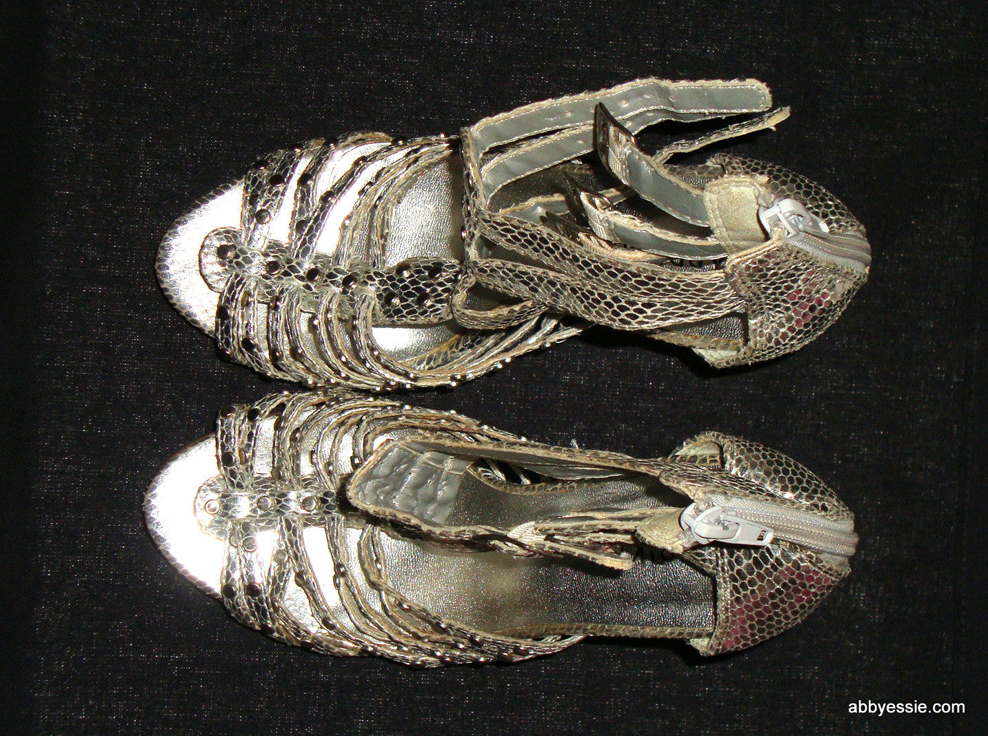 PAPRIKA – SILVER STUDDED SNAKESKIN PLATFORM STILETTO SANDALS SIZE 8.5M ZIPPER
