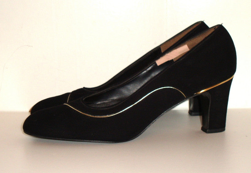 Vintage Miss Wonderful 60s Black Velvet Pumps W/ Gold Accent Sz 6.5 Shoes